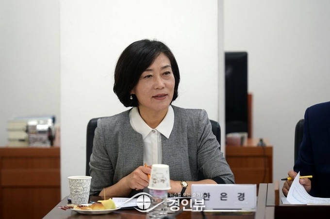  6월4일 오산시의회 P병원 개원 조사특위에 사임서를 제출한 민주당 소속 한은경 시의원