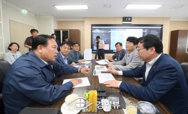 이권재 오산시장, 정명근 화성시장과 “오산천 상류 오염수 유출문제 함께 조속해결”협의