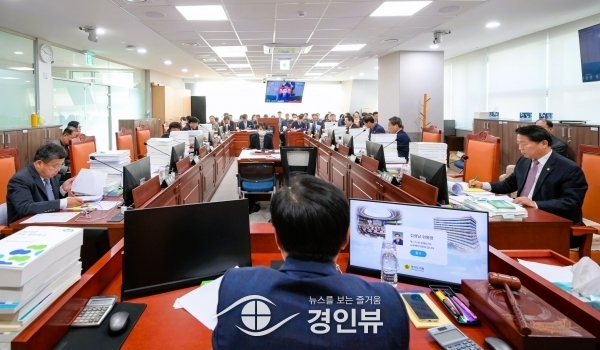 경기도의회 농정해양위원회, 어려운 농어업인 위한 실효성 있는 지원사업 확대 당부하며 2023년 행정사무감사 마무리