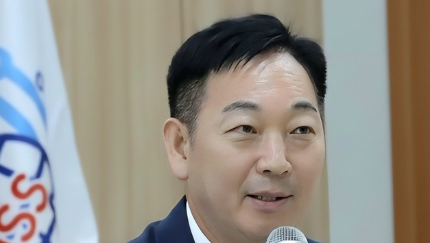 국방부의 일반직 공무원 확대 움직임을 주목하며