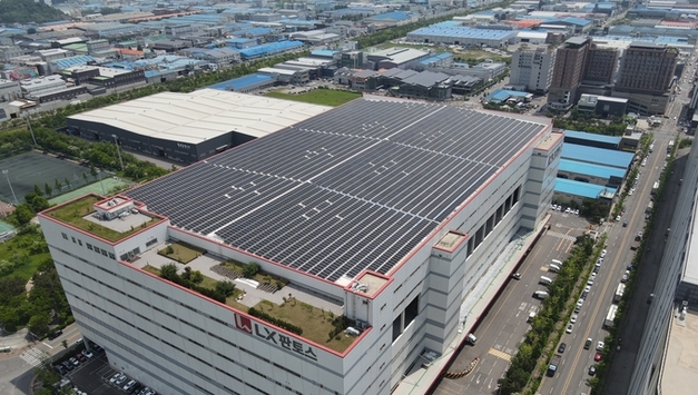 경기도, 안산에 축구장 2.5개 규모 ‘물류센터 지붕형 태양광’ 준공