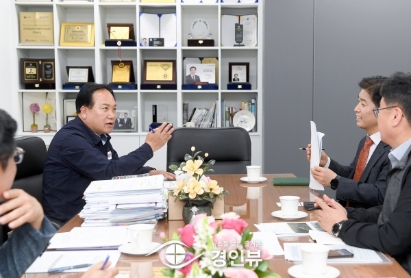 이권재 오산시장, 한강유역청장 면담 시민친화형 ‘오산천 친수공간’ 설치 협조 당부